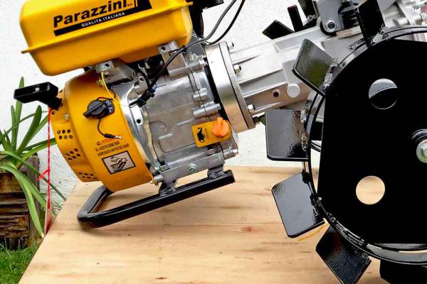 MOTOCULTOR PARAZZINI 7HP CON ARADOR AGRICOLA